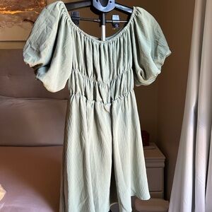 Sleek Polyester Jacket in Light Gray